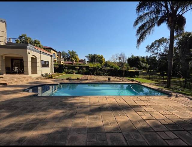 4 BEDROOM HOUSE FOR SALE IN VAN RIEBEECK PARK